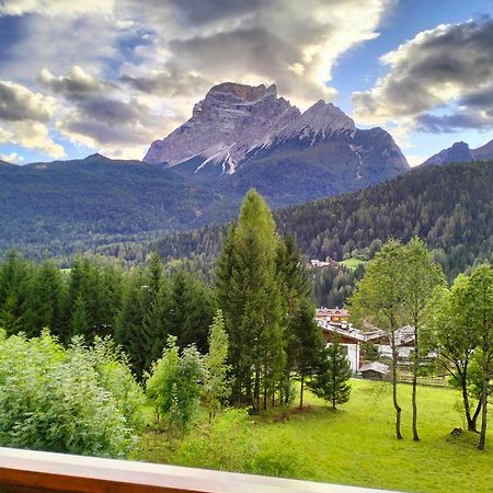 דירות סאן ויטו די קדורה Deliziosa Mansarda Con Vista Dolomiti מראה חיצוני תמונה