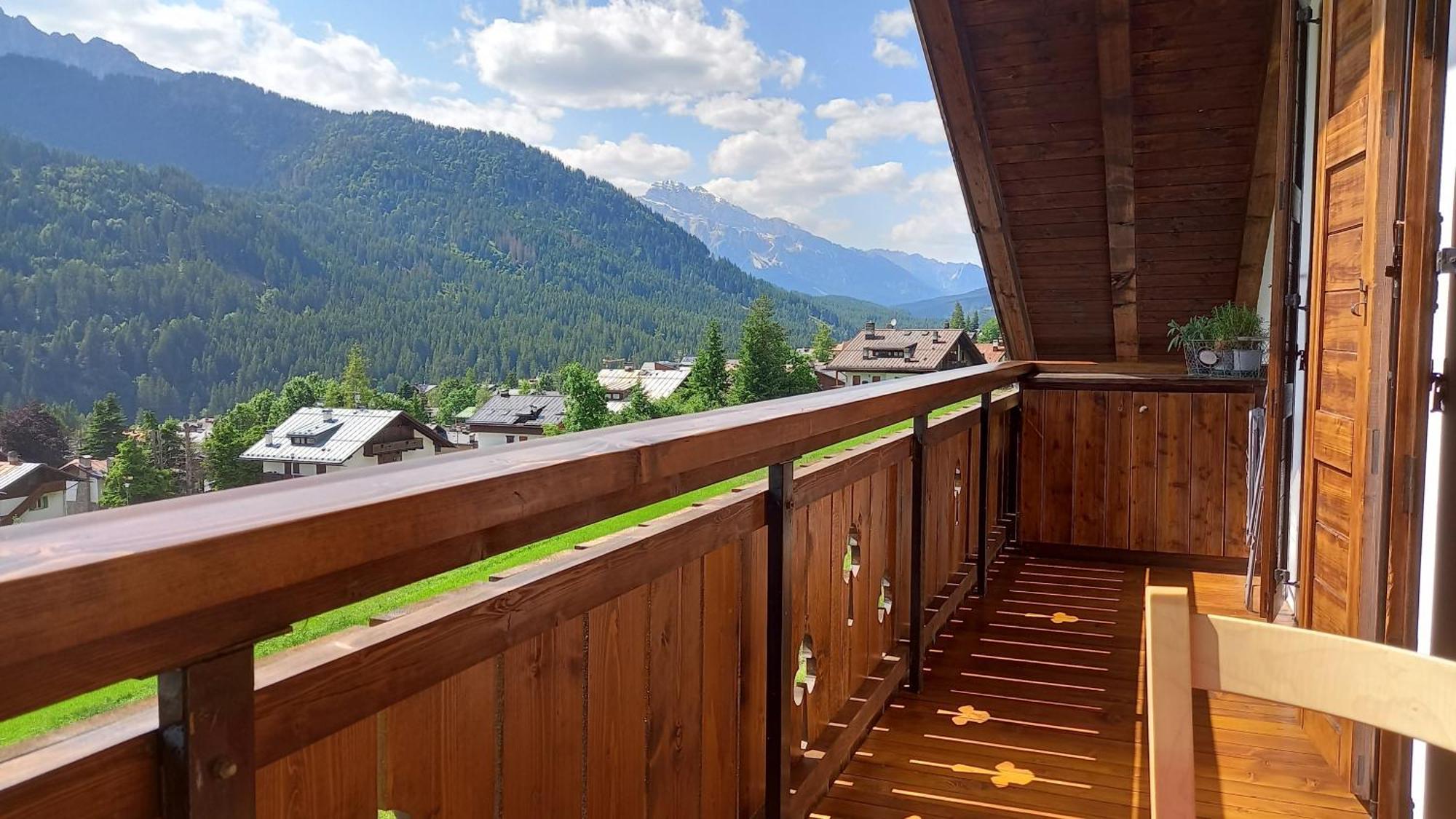 דירות סאן ויטו די קדורה Deliziosa Mansarda Con Vista Dolomiti מראה חיצוני תמונה