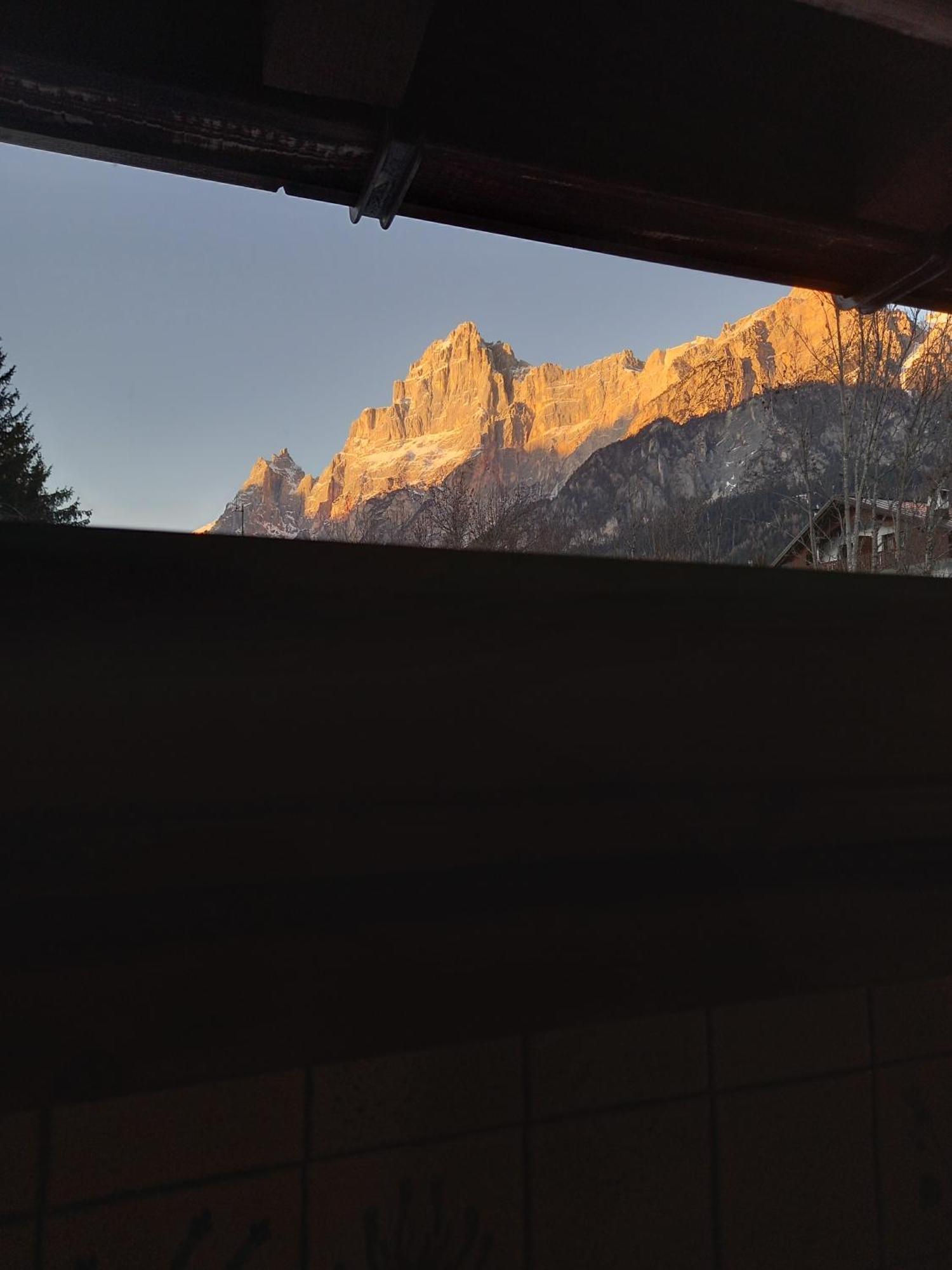 דירות סאן ויטו די קדורה Deliziosa Mansarda Con Vista Dolomiti מראה חיצוני תמונה